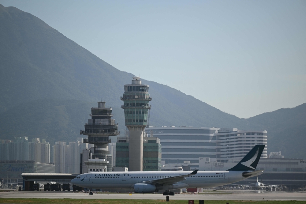 Hong-Kong-International-Airport-to-Halt-Passenger-Flights-Amid-Super-Typhoon-Ragasa-Threat
